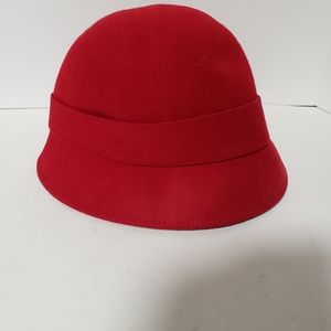 Soprattutto Cappelli Bucket Cloche Red